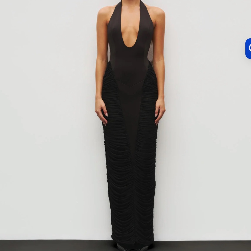 Heiress The Sculpt Dress Black Halter Maxi